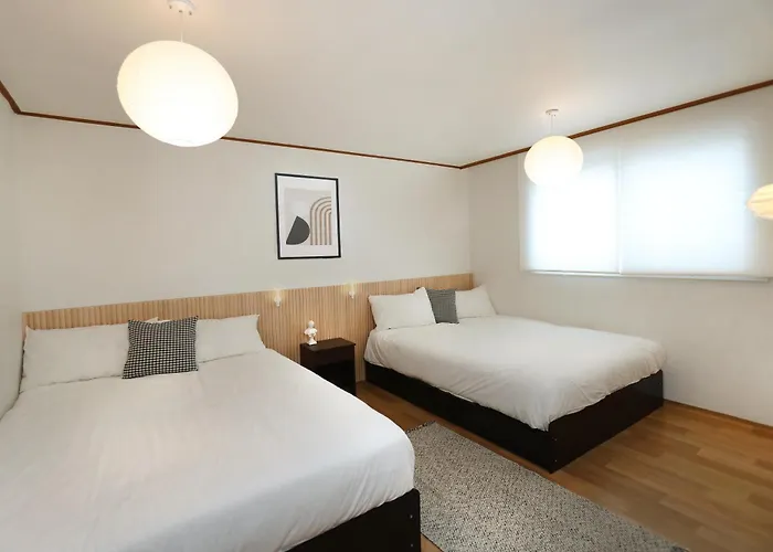 2929 Large 3 Bedroom For 8 Near Hongdae Itaewon Dmc * 서울특별시