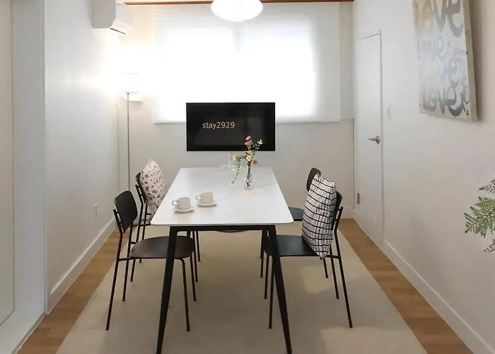 아파트 2929 Large 3 Bedroom For 8 Near Hongdae Itaewon Dmc *