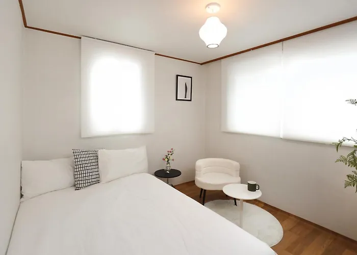 아파트 2929 Large 3 Bedroom For 8 Near Hongdae Itaewon Dmc *