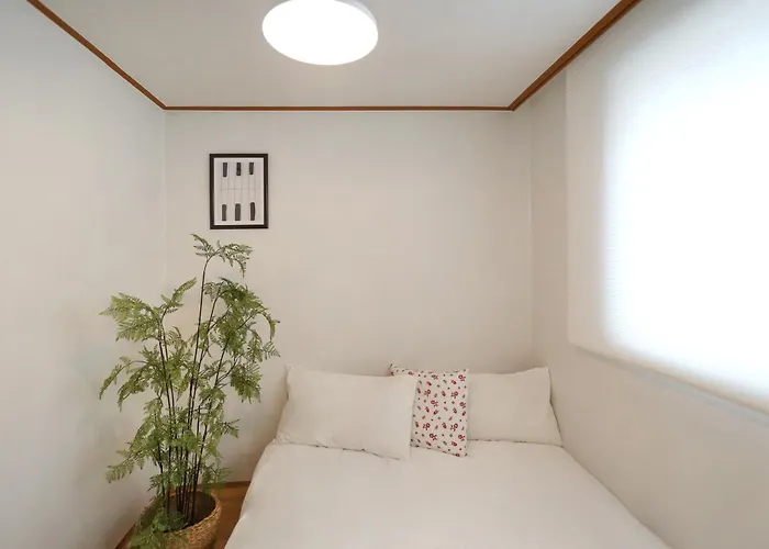 2929 Large 3 Bedroom For 8 Near Hongdae Itaewon Dmc 아파트 *