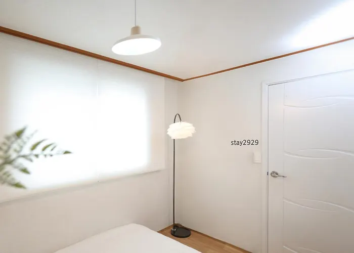 아파트 2929 Large 3 Bedroom For 8 Near Hongdae Itaewon Dmc *